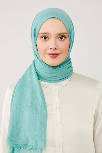 Levidor Water Green Wrinkled Fabric Hawaiian Shawl