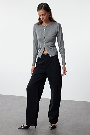 Trendyol Collection Czarne jeansy z wysokim stanem i luźnym krojem TWOAW25JE00130