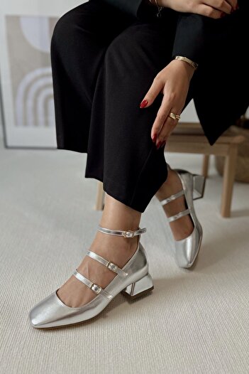 POLKA STORE Women's Mary Jane Silver Gray Silver Back Closed Three-Striped Square Toe Helmet Short Block Heeled Shoes