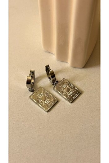 Kashpanya sun pattern frame earrings