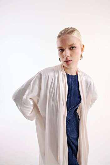 Nuum Design Abaya - Silky Textured
