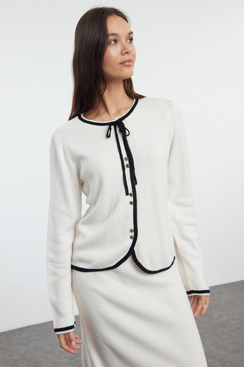 Trendyol Collection Knitwear Top and Bottom Set - Ecru Ribbon and Bow Detail Twoaw25Au00054