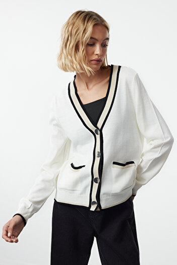 Trendyol Collection Ecru Block Patterned Knitwear Cardigan - TWOAW25HI00041