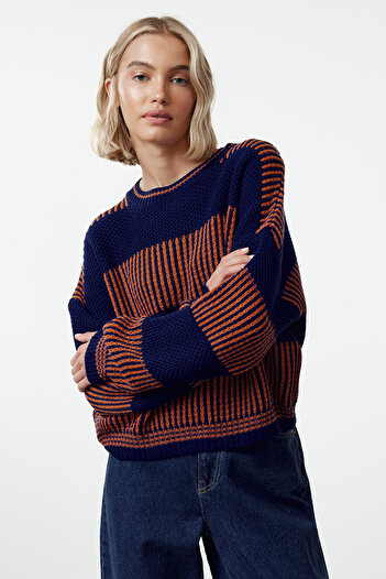 Trendyol Collection Pulover de tricotaj cu dungi bleumarin cu croiala largă - TWOAW23KZ00012