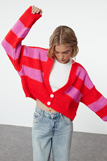Trendyol Collection Soft Textured Red Crop Knitwear Cardigan - Twoaw25Hi00280