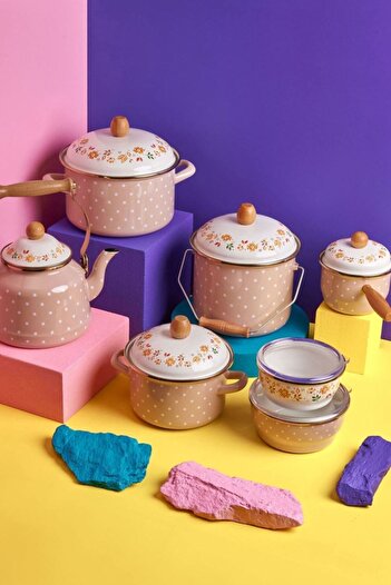 Miss Betty Amanda 12 cm Sauce Pot Egg