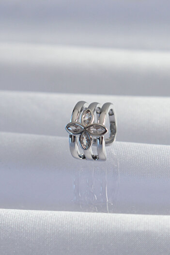 REKA MODA Clover Earcuff Earrings - Brass Silver Color