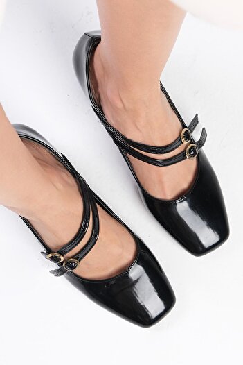 Mio Gusto Beatrice BlacK Patent Leather - Blunt Toe Women's Heeled Shoes