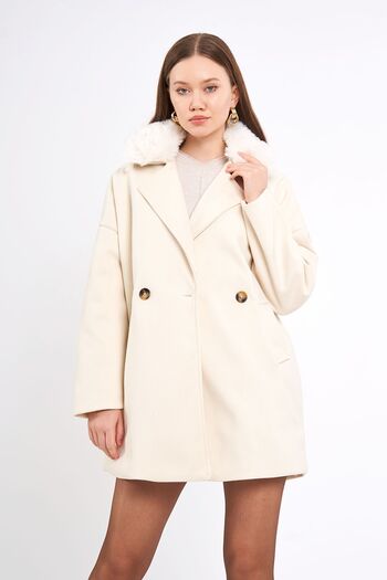 SevdeUgur Women's Cream Fur Oversize Short Cashmere Coat / Sevde Ugur