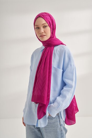 ARMANDA Italian Jacquard Zigzag Patterned Chunky Shawl
