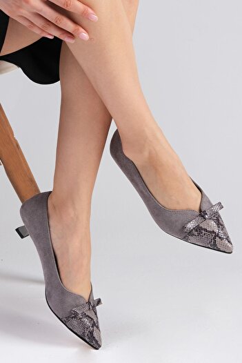 Mio Gusto Pia Gray Color Snakeskin and Suede Combination Women's Low Heel Shoes