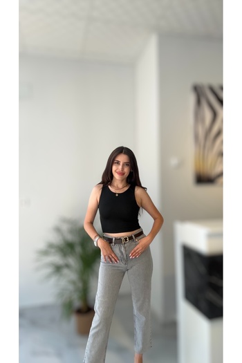 Butik Women's Jeans - Stylish Design