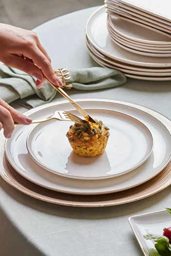 Karaca Santo Gold New Bone 18 Pieces Breakfast / Dinner Set for 6 People