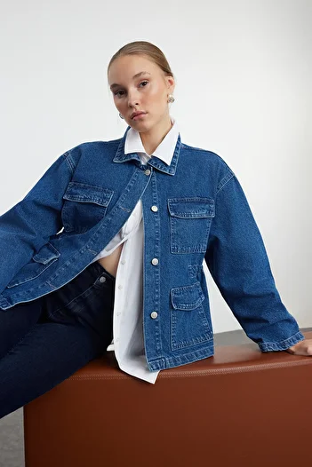 Trendyol Collection Oversize Blue Denim Jacket - Pocket Detailed, TWOAW25CE00052
