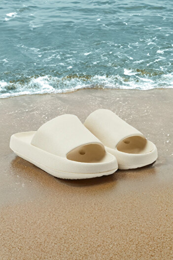 TRENDYOL SHOES Beige Flatform Women's Slippers - Pool TAKSS24TE00013