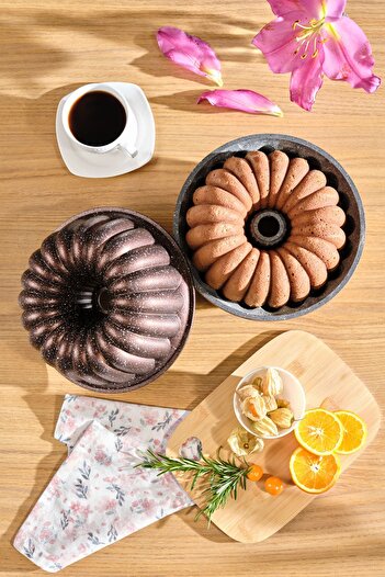 Karaca Cake Pro Lina - 25.5 Cm Brown Sliced Cake Mold
