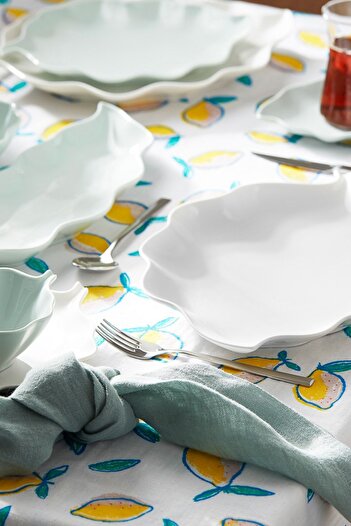 Karaca Leaf 25 Piece Porcelain Breakfast/Serving Set for 6 People