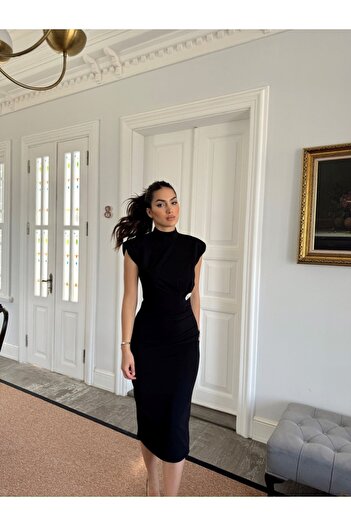 bella istanbul Garcia Yarım Boğazlı Drape Detaylı Kolsuz Elbise
