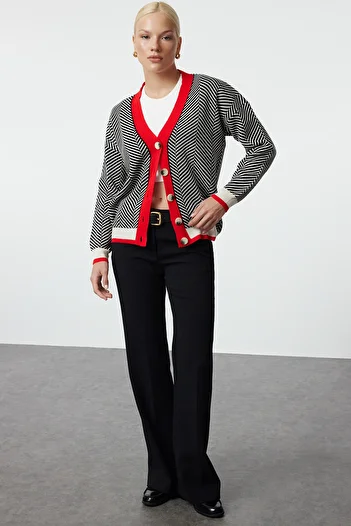 Trendyol Collection Wide Fit Red Knitwear Cardigan - TWOAW22HI0511