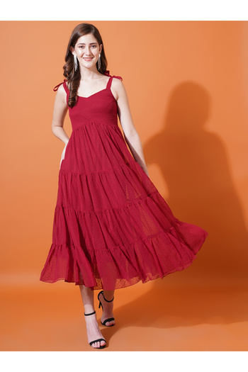 U&F By Styli Dobby Sweetheart Neck Tiered Midi Dress