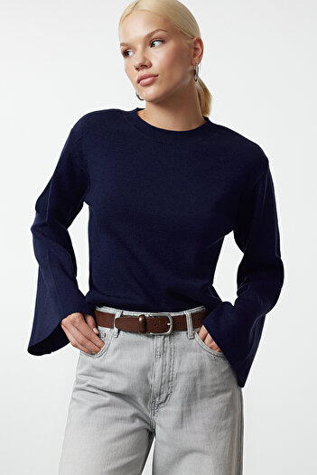 Trendyol Collection Tartósabb sötétkék alap kötött pulóver TWOAW25KZ00313