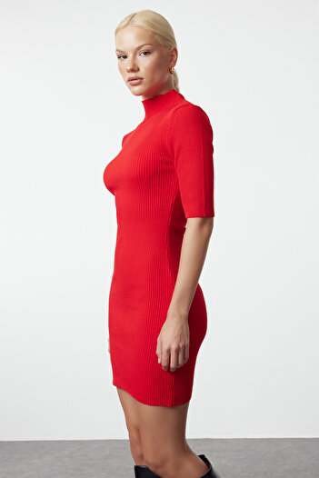 Trendyol Collection Piros mini kötöttáru ruha állógallérral - TWOAW24EL00235