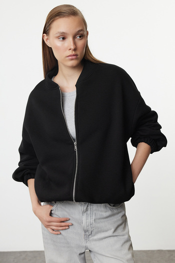 Trendyol Collection Silná fleecová vnitřní černá pletená mikina – oversize model se zipem TWOAW25SW00122
