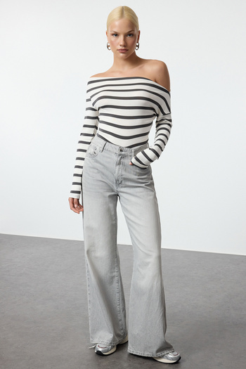 Trendyol Collection Boat Neck Premium Soft Dark Gray Blouse - Fitted, TWOAW24BZ00227