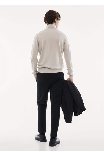 MANGO Man Πουλόβερ με λαιμόκοψη από 100% μαλλί merino