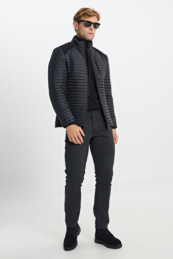 ALTINYILDIZ CLASSICS Black Quilted Pattern - Men's Puffer Jacket with Zippered Side Pockets, Stand Collar