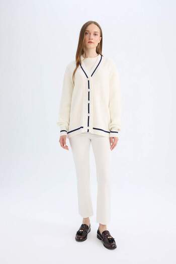 DeFacto Regular Fit V-Neck Basic Plain Buttoned Knitwear Cardigan