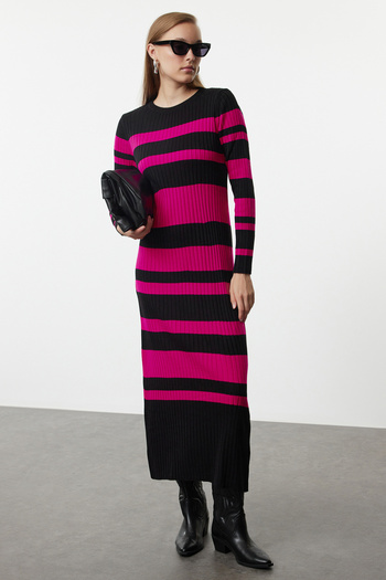 Trendyol Modest Φούξια και μαύρα πλεκτά φόρεμα με κορδόνι - TCTAW25EB00040