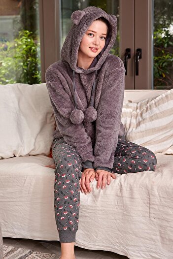 Zeyland Women's Plush Pajama Set