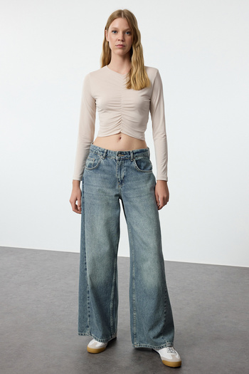 Trendyol Collection Elastyczna dzianinowa bluzka crop - kolor kamienny, detal ze ściągaczem, dopasowana Twoaw20bz0505