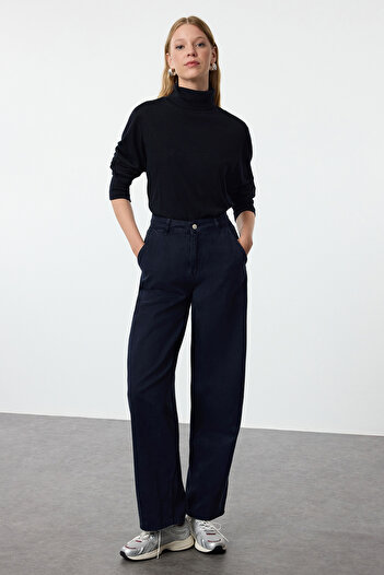 Trendyol Collection Magas derekú sötétkék skater farmernadrág - TWOAW25JE00215