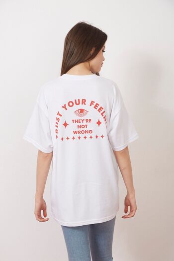 Eazy Co Eazy White Feelings Unisex Oversize εμπριμέ κοντομάνικο μπλουζάκι