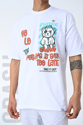 AMAZING CRASH White Crew Neck Printed Oversize Unisex T-shirt