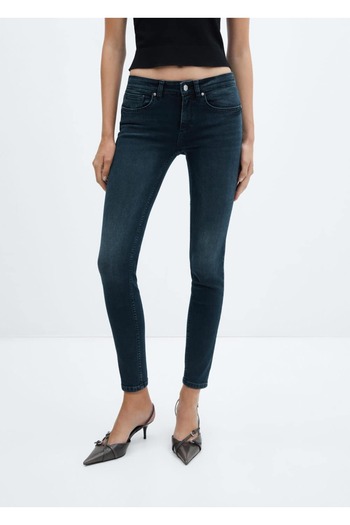 MANGO Woman Vékony push-up farmernadrág
