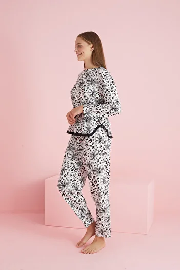 Siyah İnci Set pijamale tricotate - alb, negru, model leopard 7777