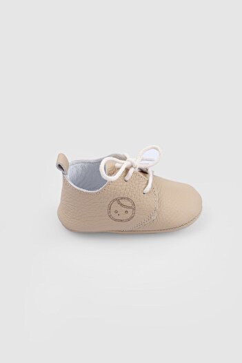 Little Gusto Beige Leather Baby Booties - Tie-up Design