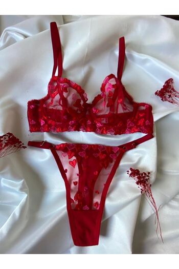 huupps Red Bralet and Underwear Set