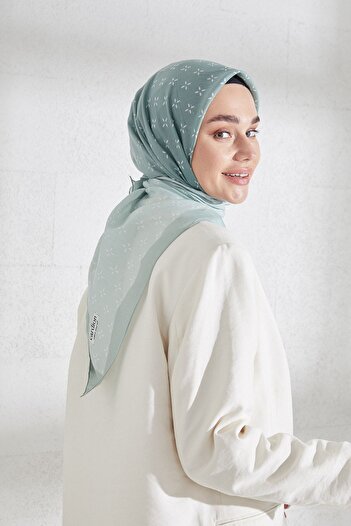 Cardion Star Patterned Cotton Silk Scarf