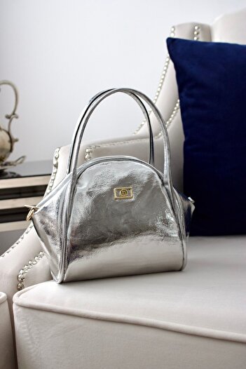 mossi Silver Wrinkled Patent Leather Faux Leather Women's Hand and Shoulder Bag