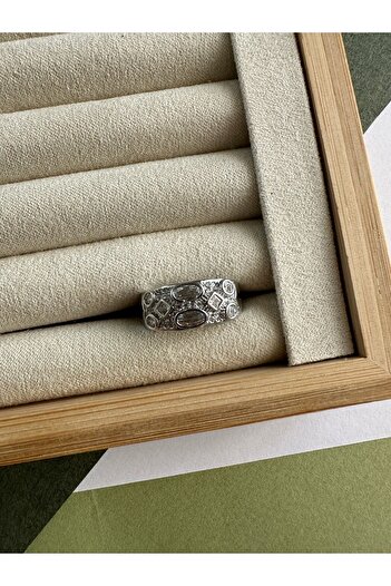 ringbox Taşlı Desenli Vintage Model Gümüş Renk Yüzük