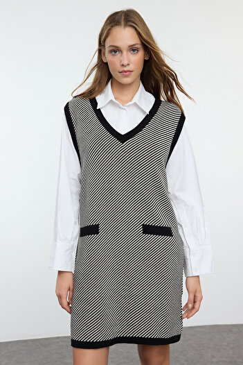 Trendyol Collection Color Blocked Black Mini Knitwear Dress - Twoaw25El00073