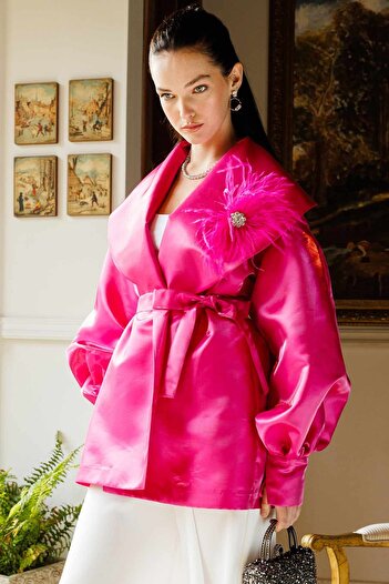 Hooopstore Fuchsia Caftan - Feather Brooch Detailed