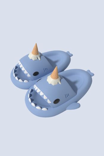 Reyo Hipnotico Shark Slippers Shark Slides