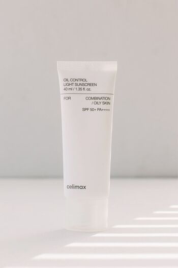Celimax Oil Control Light Sunscreen Spf Pa /sebum Kontrolü Sağlayan Hafif Yapılı Güneş Koruyucu(VİONİNE)