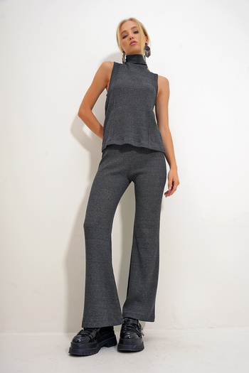 Trend Alaçatı Stili Anthracite Turtleneck Women's Sweater and Trousers Set - Stitching Detail, Sleeveless ALC-X11302