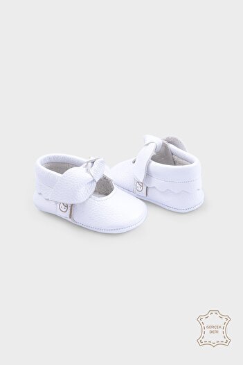 Little Gusto White Bow Leather Baby Booties